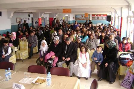Ercişli Öğrenciler En İyi Masalı Anlatmak İçin Mücadele Etti