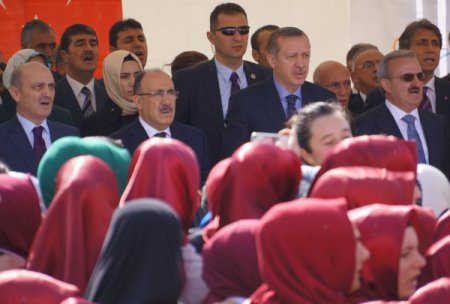 Ercişliler tüm Türkiye'ye pankartlarla teşekkür etti