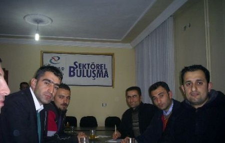 Erciş'te Bilişim Sektörünün Sorunları Masaya Yatırıldı