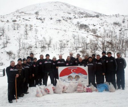 Erciyes Kar Kaplanları Yaban Hayvanları İçin Yemleme Yaptı