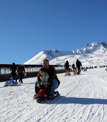 Erciyes’te kayak sezonu açıldı