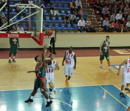 Erdemir: 75 - Banvit: 82