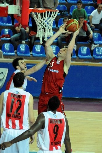 Erdemir: 77 - Beşiktaş: 92