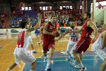 Erdemir: 77 - Beşiktaş: 92