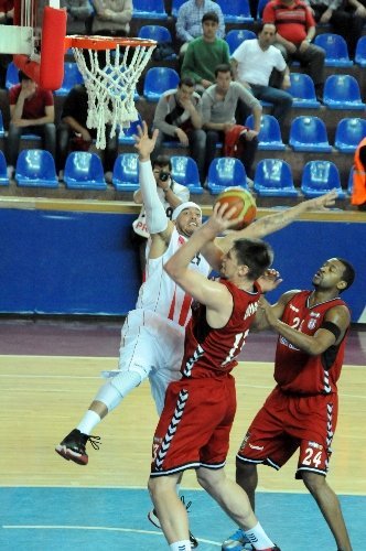 Erdemir: 77 - Beşiktaş: 92