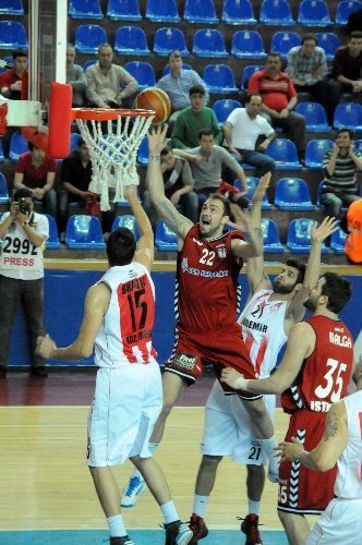 Erdemir: 77 - Beşiktaş: 92