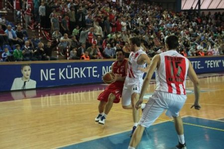 Erdemir play-off şansını kendi evinde kaybetti: 70-79