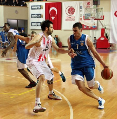 Erdemir spor: 91 Royal Halı Gaziantep Büyükşehir Belediye: 89