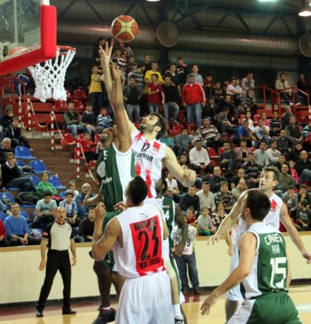 Erdemirspor: 71 - Aliağa Petkim: 61