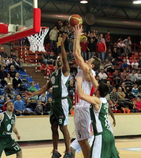 Erdemirspor: 71 - Aliağa Petkim: 61