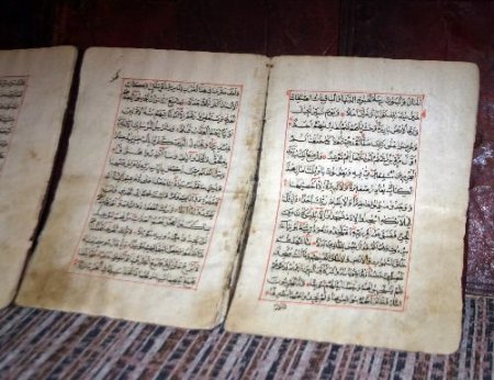 Erdemli'de 227 Yıllık Kur'an-ı Kerim Ele Geçirildi