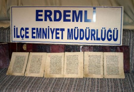 Erdemli'de 227 Yıllık Kur'an-ı Kerim Ele Geçirildi