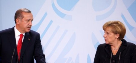 Erdoğan, AB sürecindeki tıkanıklık sebebiyle Almanya’dan çok Fransa’yı suçladı