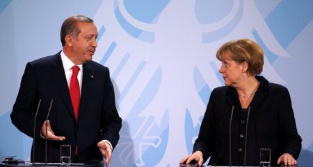 Erdoğan, AB sürecindeki tıkanıklık sebebiyle Almanya’dan çok Fransa’yı suçladı