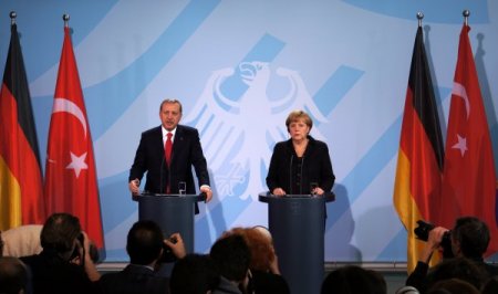 Erdoğan, AB sürecindeki tıkanıklık sebebiyle Almanya’dan çok Fransa’yı suçladı