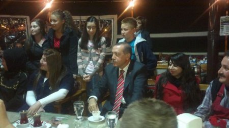 Erdoğan, AK Parti kampı öncesi türküyle moral buldu