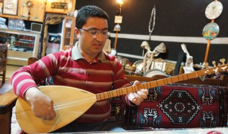 Erdoğan, AK Parti kampı öncesi türküyle moral buldu