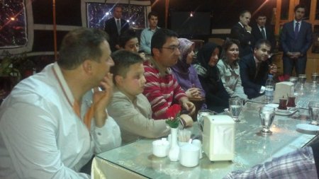 Erdoğan, AK Parti kampı öncesi türküyle moral buldu