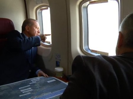 Erdoğan, İzmit Körfez Geçiş Projesi'ni havadan inceledi
