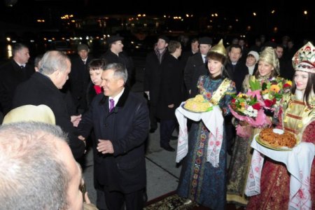 Erdoğan, Kazan'da Çakçak, Ekmek Ve Tuzla Karşılandı