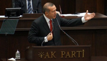 Erdoğan: Anayasa'da süre belli, yıl sonuna kadar olmazsa, yola devam ederiz