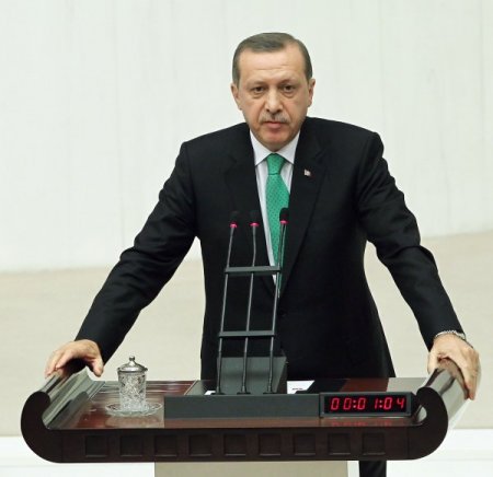 Erdoğan Meclis’e teşekkür etti, Muharrem İnce ile tokalaşmadı
