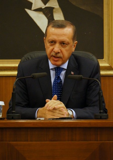 Erdoğan: Muhalefet yerel seçimler için verdiği sözün arkasında dursun