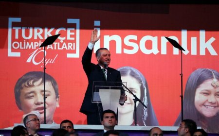 Erdoğan: Türk Okullarında Görev Yapan Öğretmenleri Alınlarından Öpüyorum