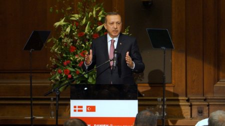 Erdoğan: Türkiye'nin AB üyeliği ırkçılığa anlamlı bir cevap olacaktır