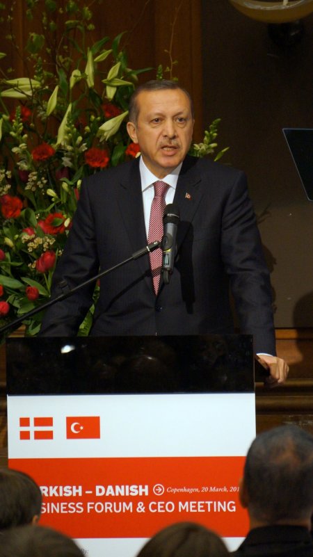 Erdoğan: Türkiye'nin AB üyeliği ırkçılığa anlamlı bir cevap olacaktır