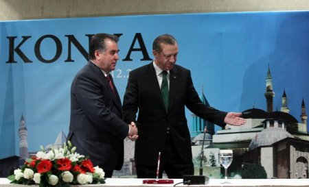 Erdoğan ve Tacik Cumhurbaşkanı Rahman, imza törenine katıldı