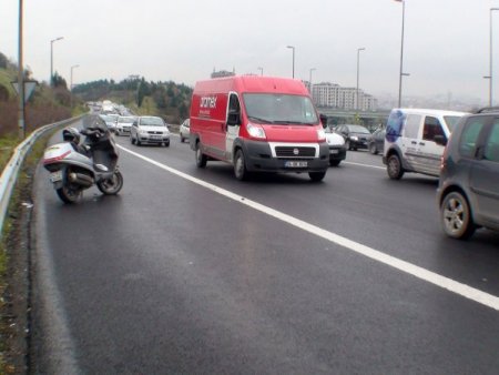 Erdoğan'ın Korumaları Kaza Yaptı: 1 Yaralı