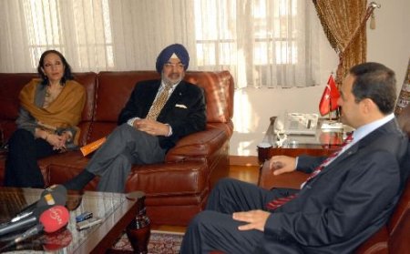 Erdoğan'ın Ziyaretinden Memnun Kalan Hindistan, Cumhurbaşkanı Gül'ü Bekliyor