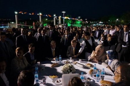 Erdoğan:terör Örgütü Türkiye Düşmanı Çevrelerin Verdiği İhaleyi Yerine Getiriyor