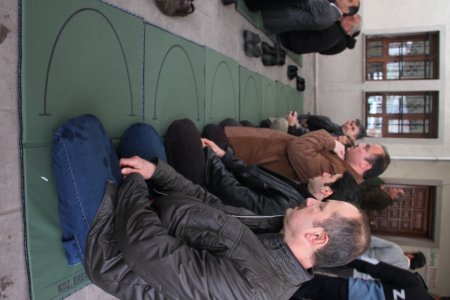 Ereğli Belediyesi, 5 camide bin seccade dağıttı