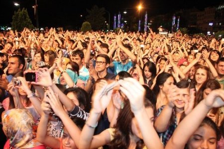 Ereğli Çilek Festivali'nde Özgün konseri