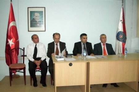 Ereğli Emniyet Müdürlüğü, Öğrenci Servisi Sürücülerine Seminer Verdi