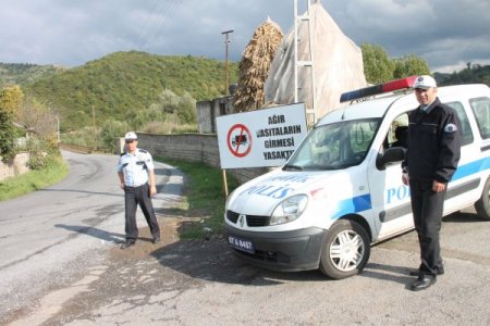 Ereğli'de Bölücek Köprüsü ağır tonajlı araçlara kapatıldı