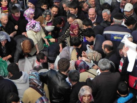 Ereğli'de hamsi izdihamı