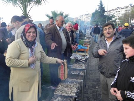 Ereğli'de hamsi izdihamı