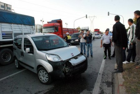 Ereğli'de İki Araç Çarpıştı, Ölü Ve Yaralı Yok