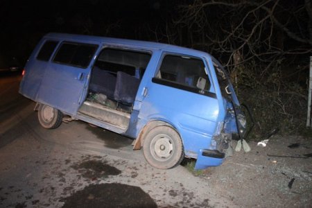 Ereğli'de iki araç kafa kafaya çarpıştı: 4 yaralı