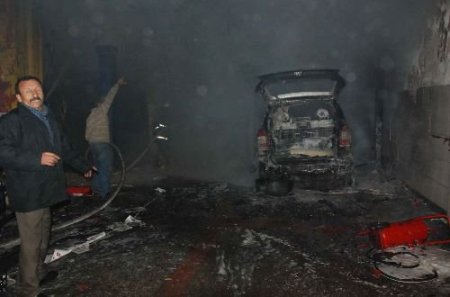 Ereğli'de Meydana Gelen İki Ayrı Yangında 3 Kişi Yaralandı