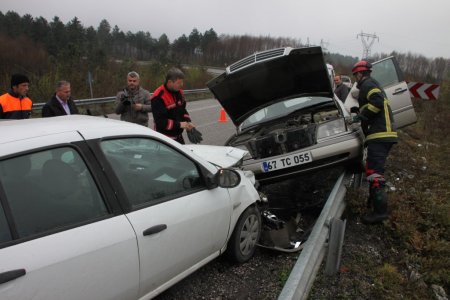 Ereğli’de otomobiller çarpıştı: 1 ölü, 1 yaralı