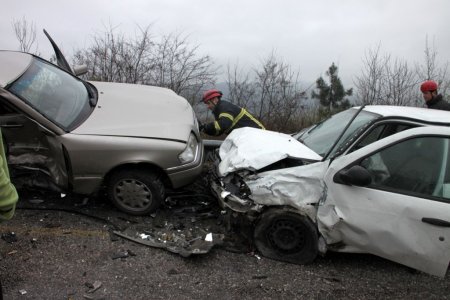 Ereğli’de otomobiller çarpıştı: 1 ölü, 1 yaralı