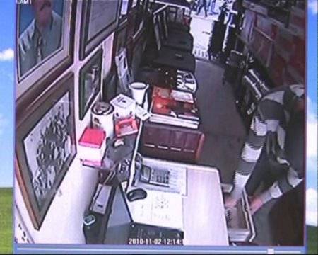Ereğli'de Soygun Anı Güvenlik Kamerası Tarafından Görüntülendi