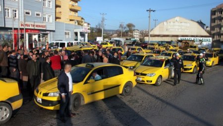 Ereğli’de taksicilerden ‘Sarı’ eylem