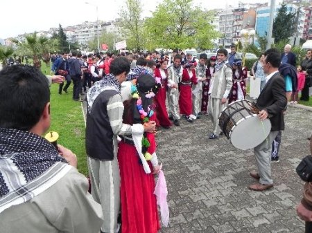 Ereğli’de Türk Halk Oyunları Yarışmaları