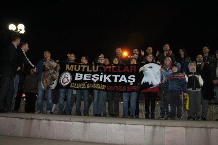 Ereğlili BJK'lı taraftarları takımlarını kuruluş yıldönümünü kutladı