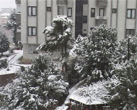 Ereğli'ye yılın ilk karı yağdı